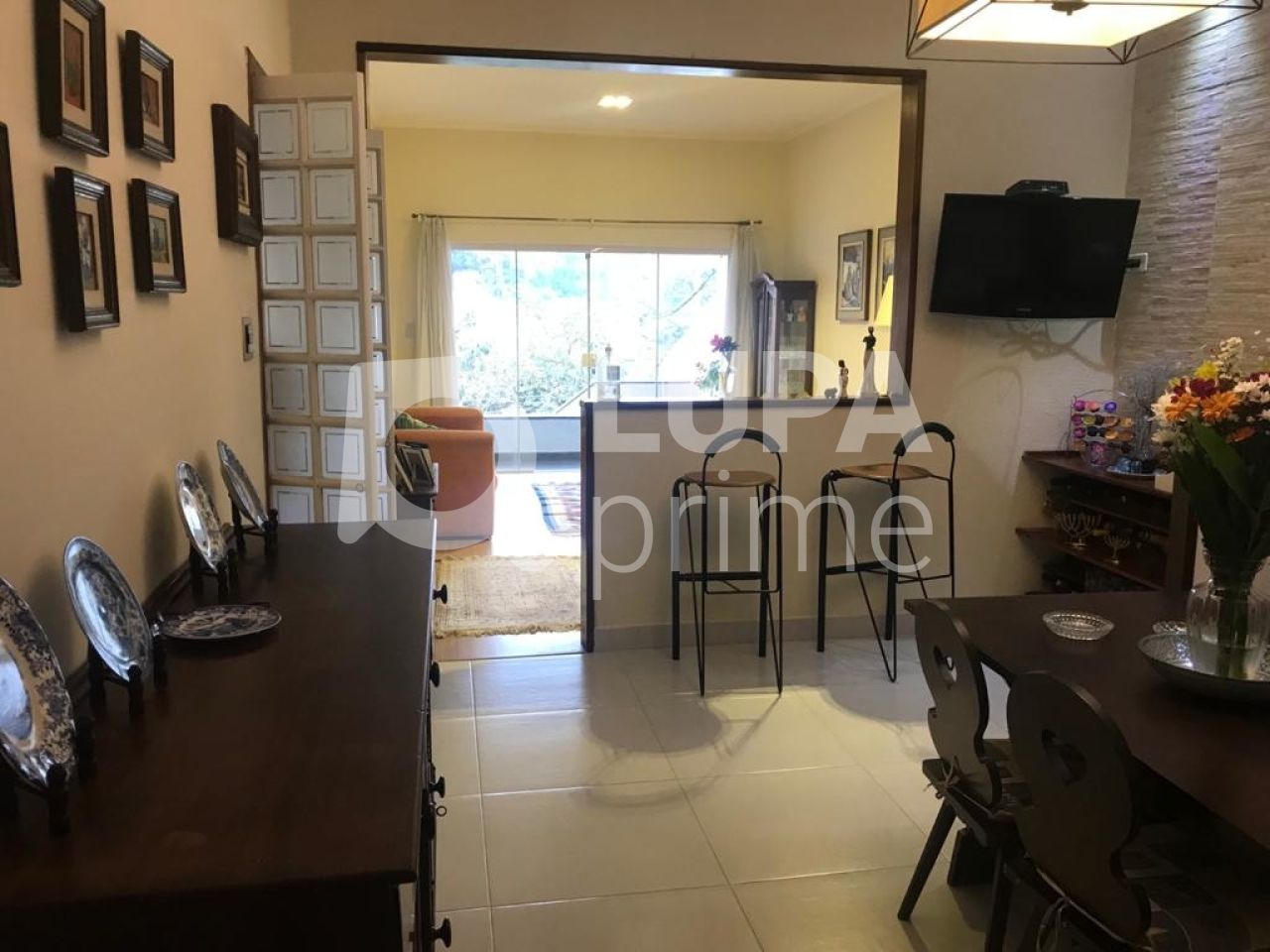 sobrado-venda-sao-paulo-vila-rosa-3dormitorios-6vagas-160m2-LS30604