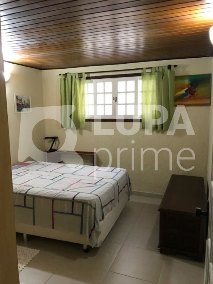 sobrado-venda-sao-paulo-vila-rosa-3dormitorios-6vagas-160m2-LS30604