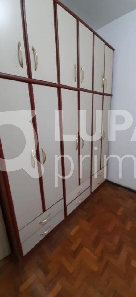 Casa à venda com 2 quartos, 90m² - Foto 11