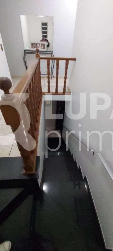 sobrado-venda-sao-paulo-vila-dorna-3dormitorios-2vagas-136m2-LS31137