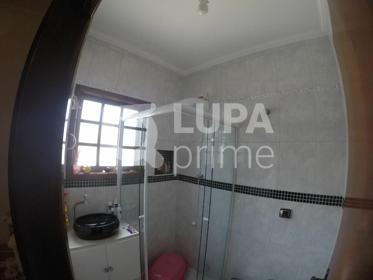 sobrado-venda-sao-paulo-horto-florestal-3dormitorios-3suites-6vagas-210m2-LS31495