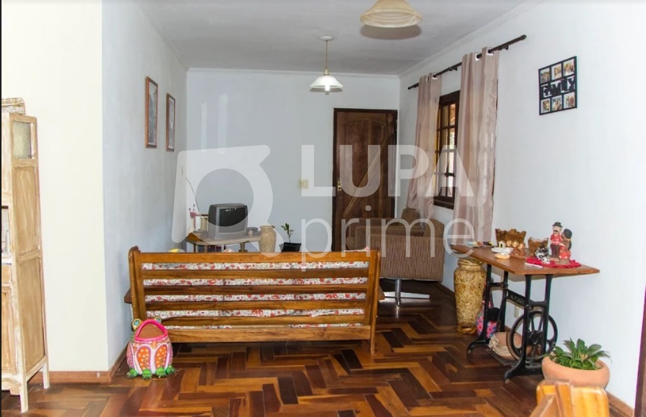 Casa, 4 quartos, 250 m² - Foto 1