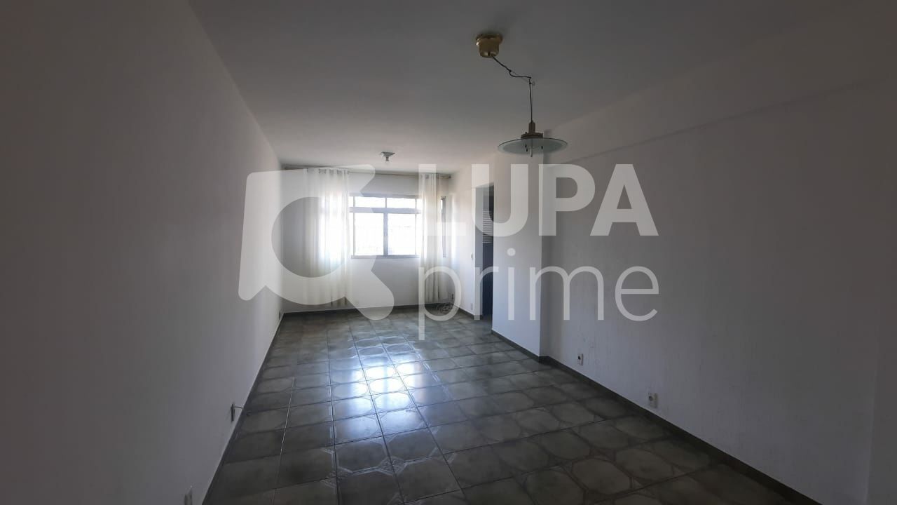 Apartamento à venda com 2 quartos, 68m² - Foto 2
