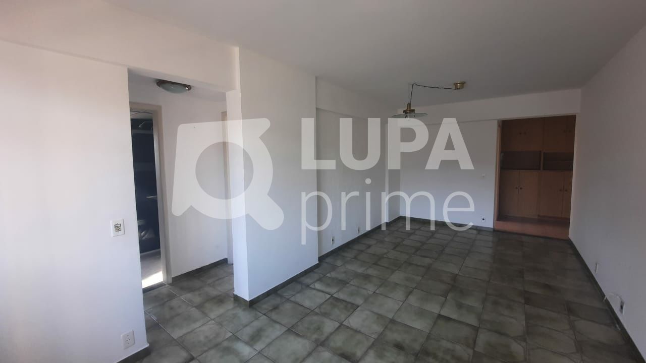 Apartamento à venda com 2 quartos, 68m² - Foto 4