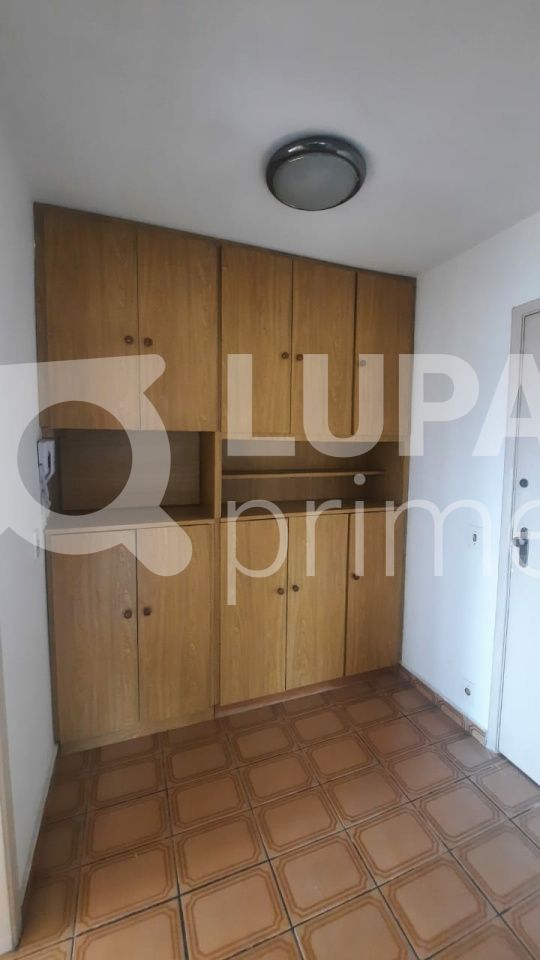 Apartamento à venda com 2 quartos, 68m² - Foto 5