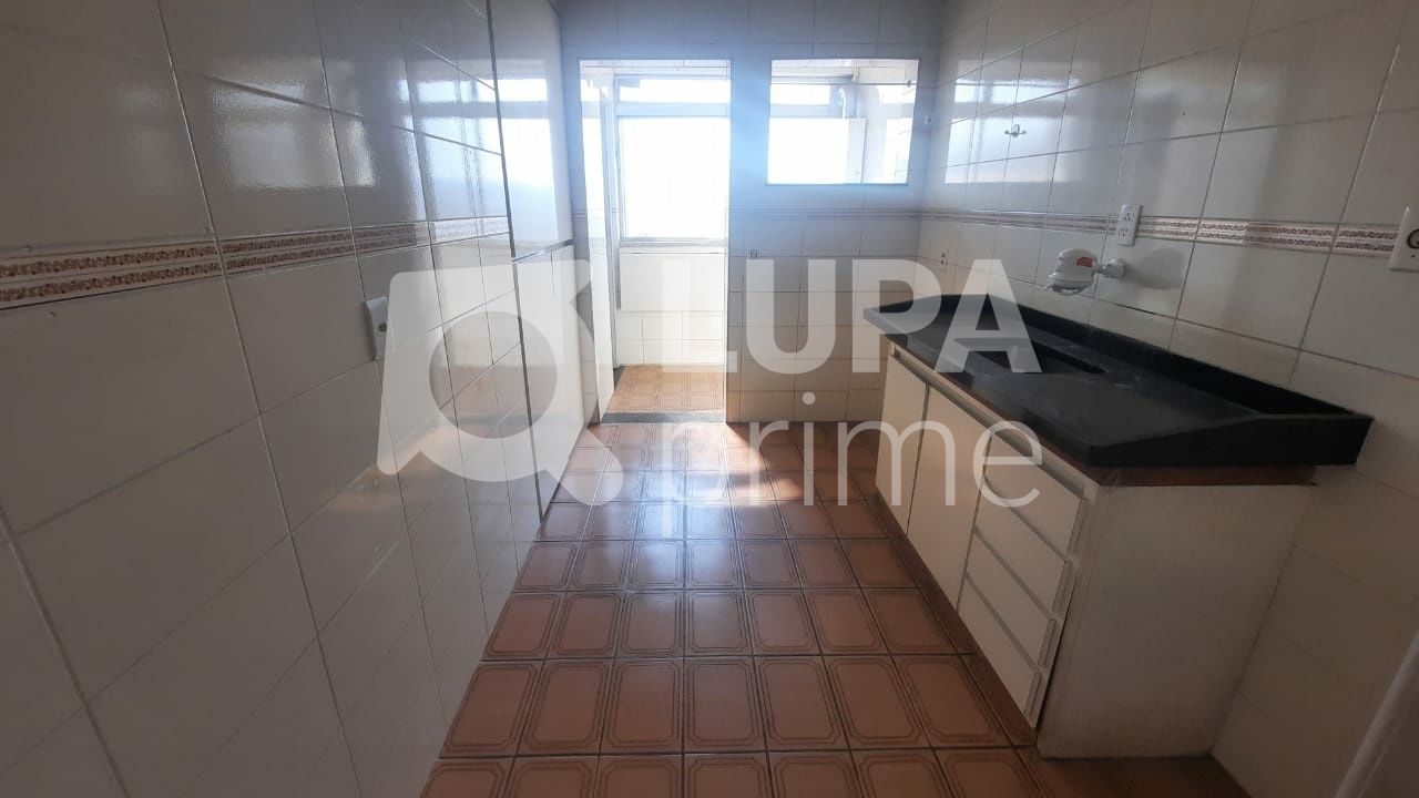 Apartamento à venda com 2 quartos, 68m² - Foto 6