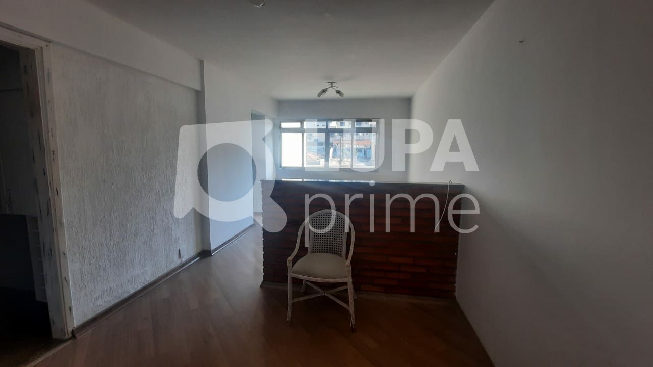 Apartamento à venda com 2 quartos, 68m² - Foto 2