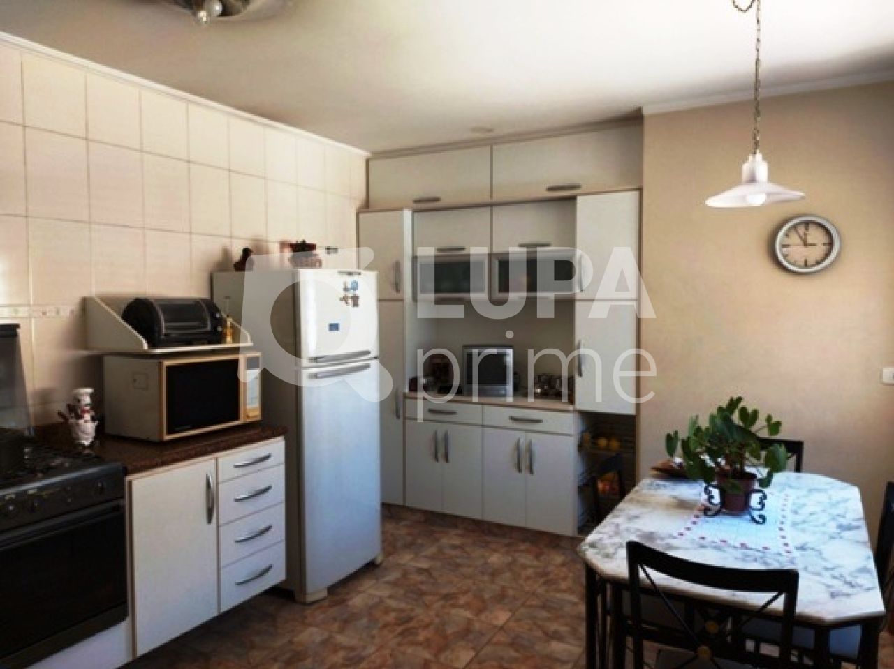 Casa à venda com 5 quartos, 220m² - Foto 11