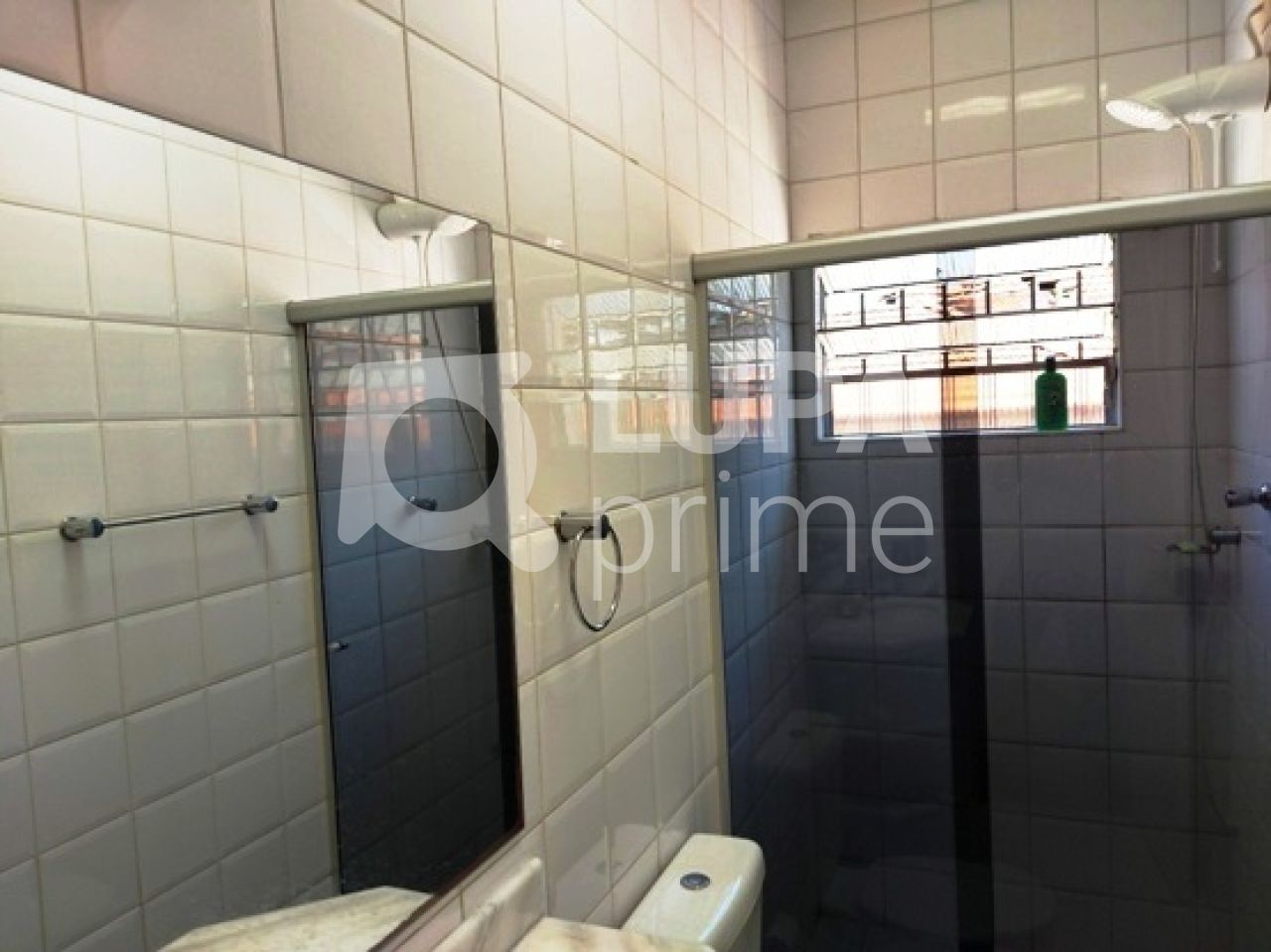 Casa à venda com 5 quartos, 220m² - Foto 15