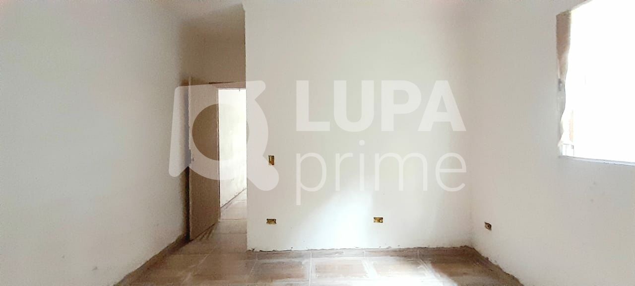 Casa à venda com 2 quartos, 60m² - Foto 31