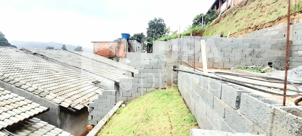 Casa à venda com 2 quartos, 60m² - Foto 37