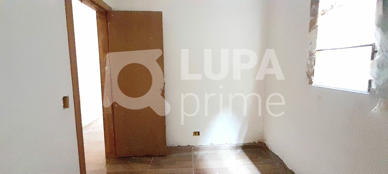 Casa à venda com 2 quartos, 60m² - Foto 27
