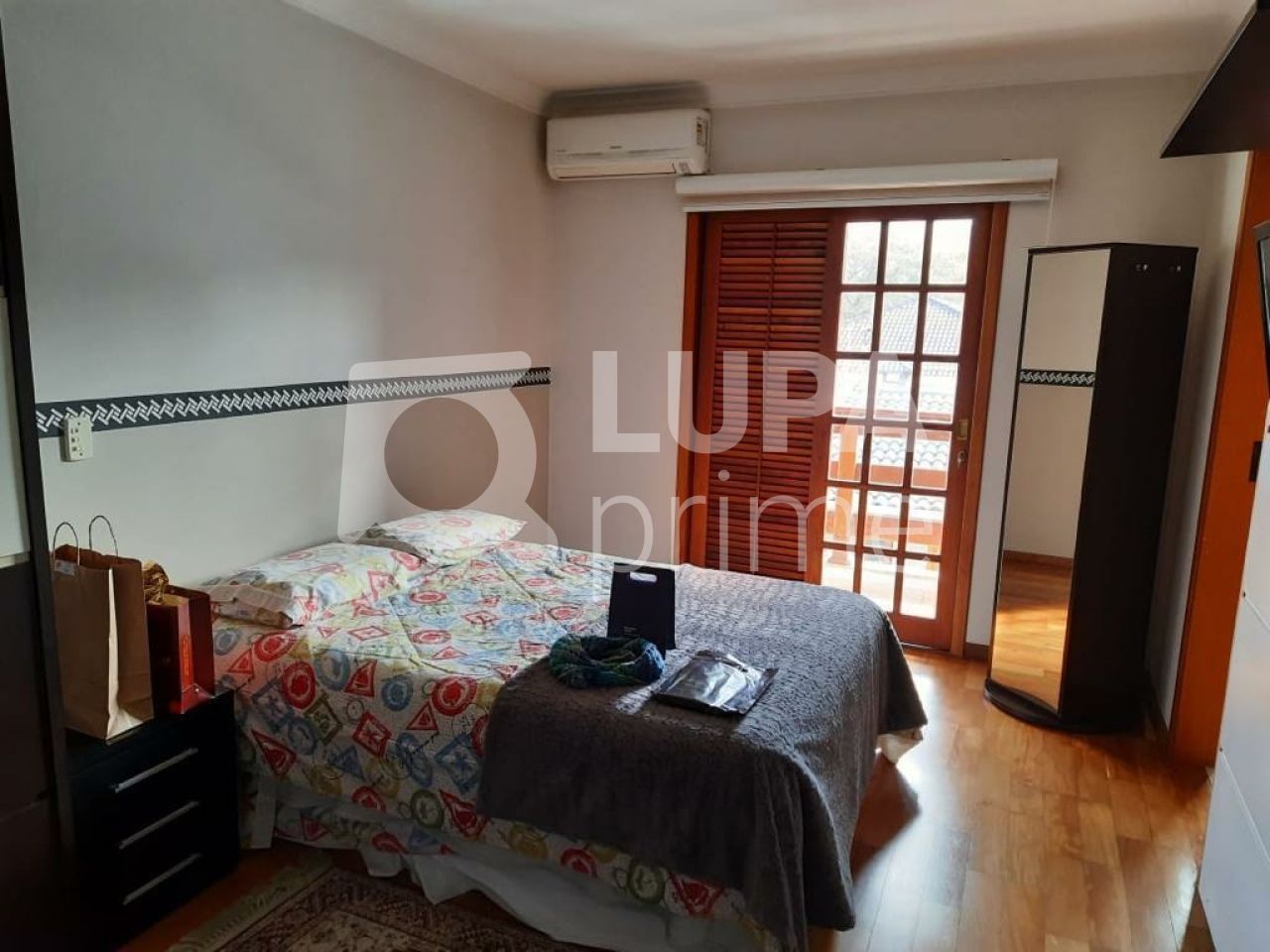 casa-terrea-venda-sao-paulo-vila-irmaos-arnoni-3dormitorios-3suites-3vagas-190m2-LS32493