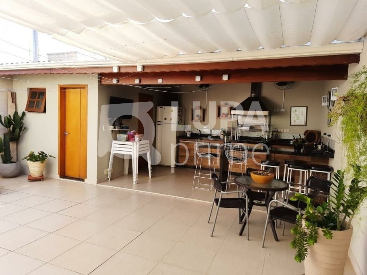 casa-terrea-venda-sao-paulo-vila-irmaos-arnoni-3dormitorios-3suites-3vagas-190m2-LS32493