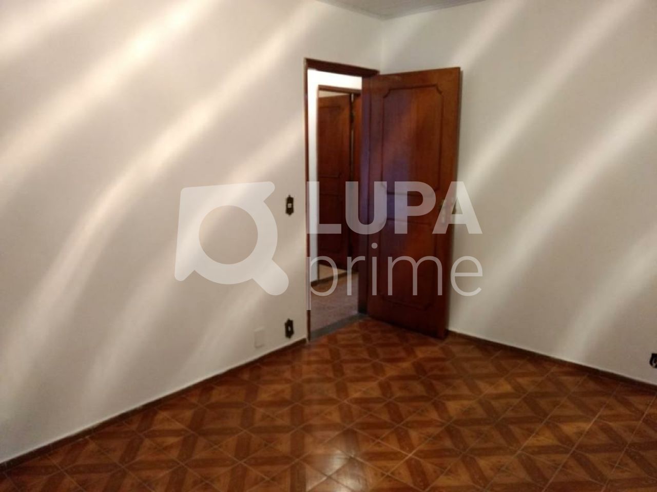 casa-terrea-venda-sao-paulo-parque-edu-chaves-4dormitorios-1suite-6vagas-318m2-LS32520