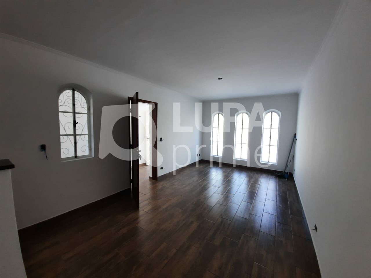 sobrado-venda-sao-paulo-vila-rosa-3dormitorios-1suite-4vagas-180m2-LS32577