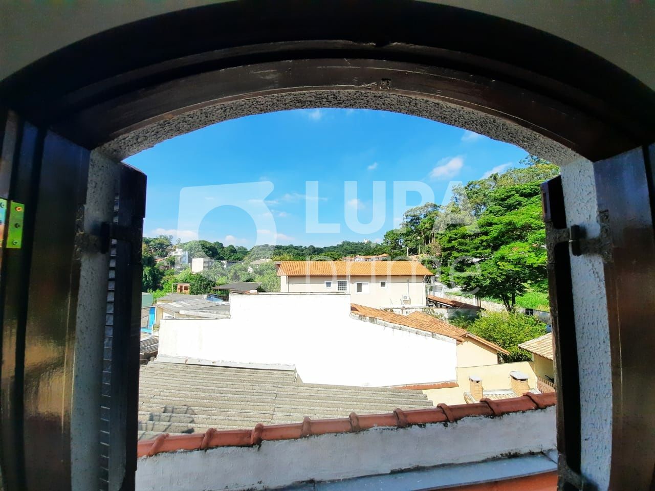 sobrado-venda-sao-paulo-vila-rosa-3dormitorios-1suite-4vagas-180m2-LS32577