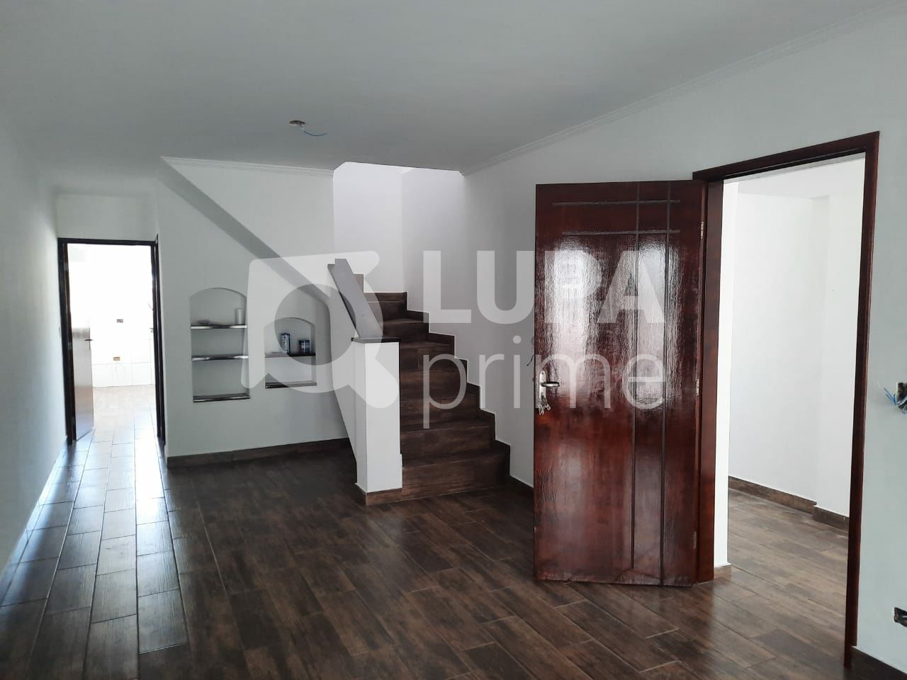 sobrado-venda-sao-paulo-vila-rosa-3dormitorios-1suite-4vagas-180m2-LS32577