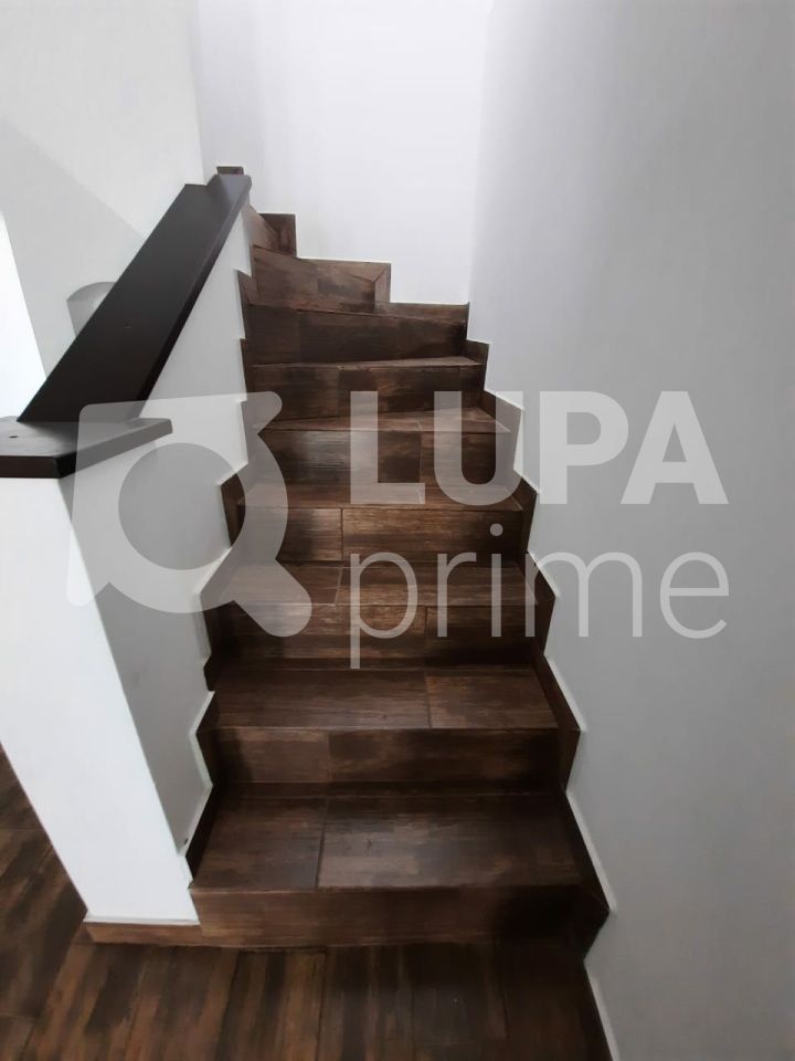 sobrado-venda-sao-paulo-vila-rosa-3dormitorios-1suite-4vagas-180m2-LS32577