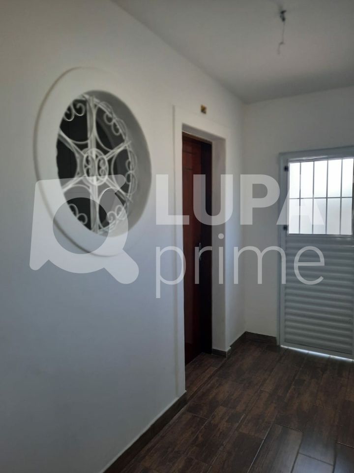 sobrado-venda-sao-paulo-vila-rosa-3dormitorios-1suite-4vagas-180m2-LS32577