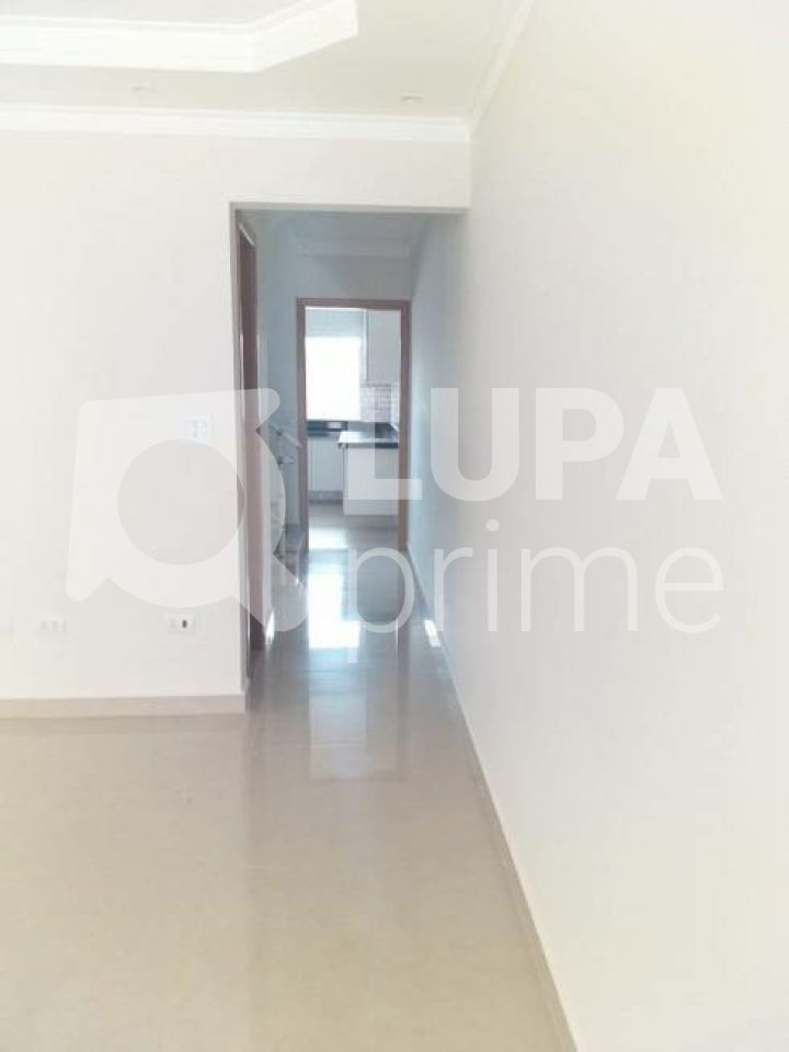 sobrado-venda-sao-paulo-vila-comercial-3dormitorios-3suites-5vagas-180m2-LS32723