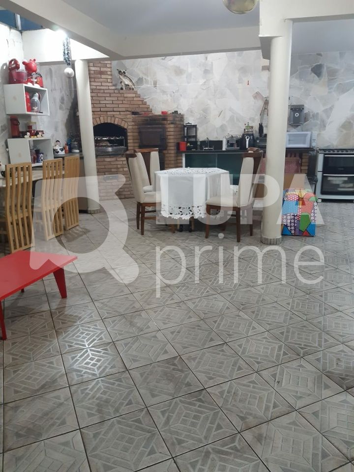 Casa à venda com 3 quartos, 240m² - Foto 27