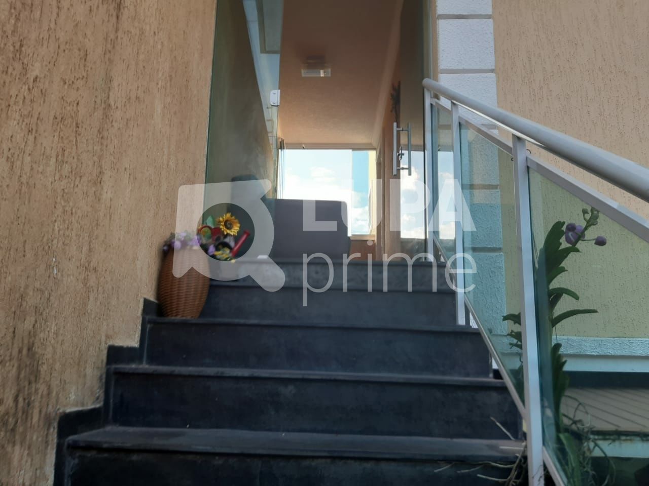 Casa à venda com 3 quartos, 240m² - Foto 7