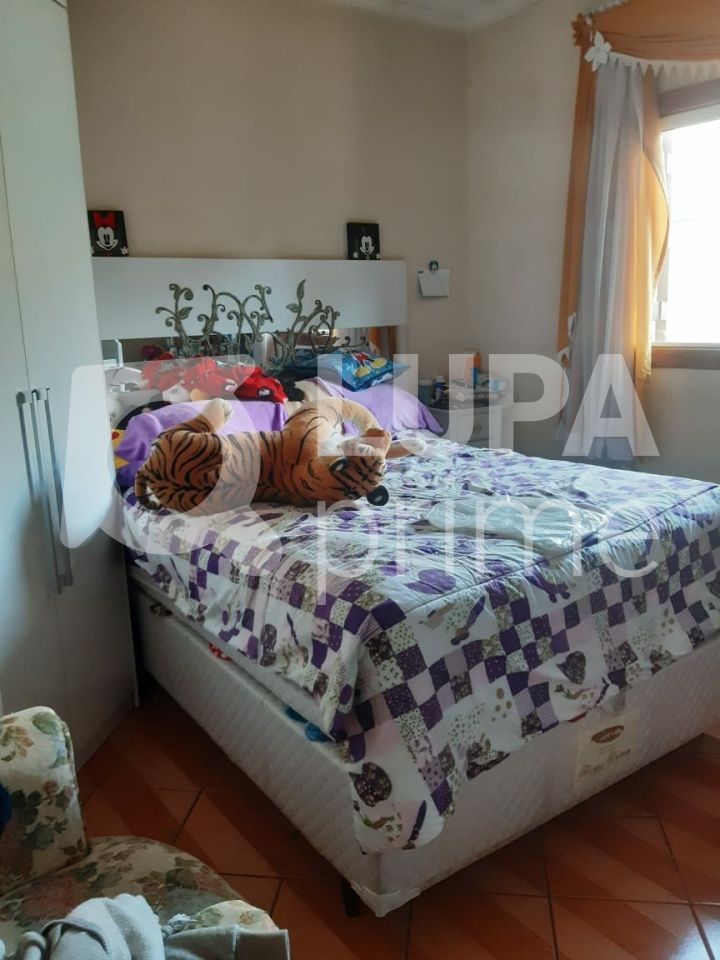 Casa à venda com 3 quartos, 240m² - Foto 15
