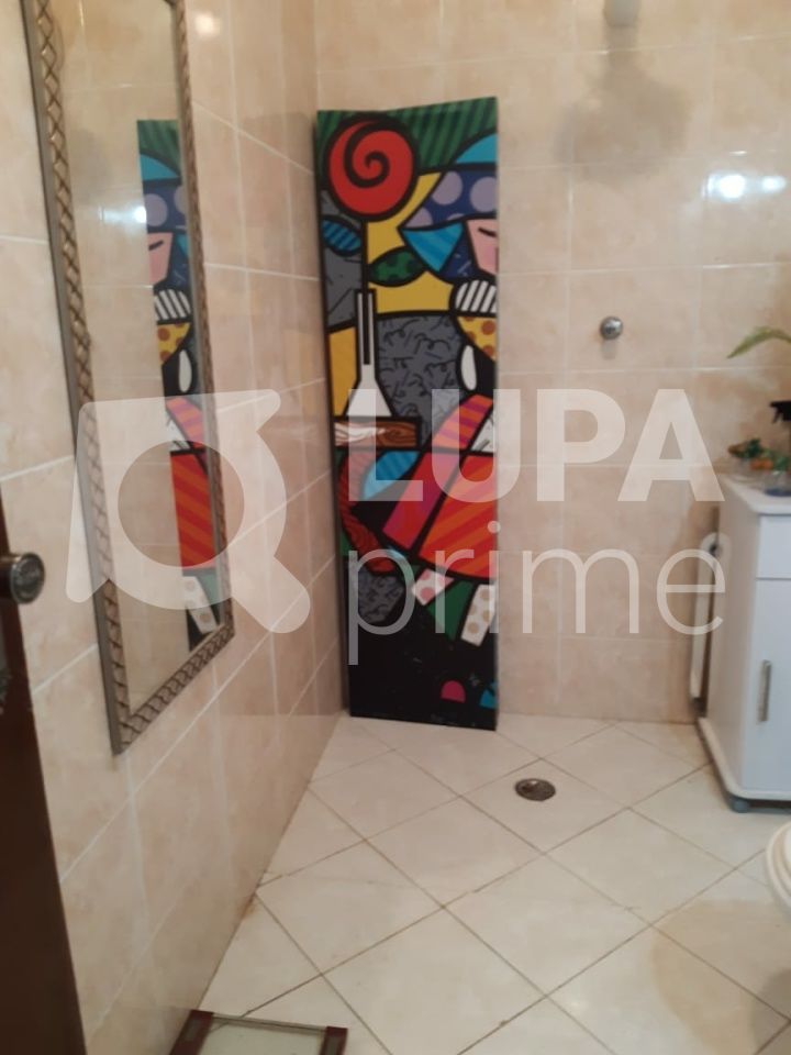 Casa à venda com 3 quartos, 240m² - Foto 30