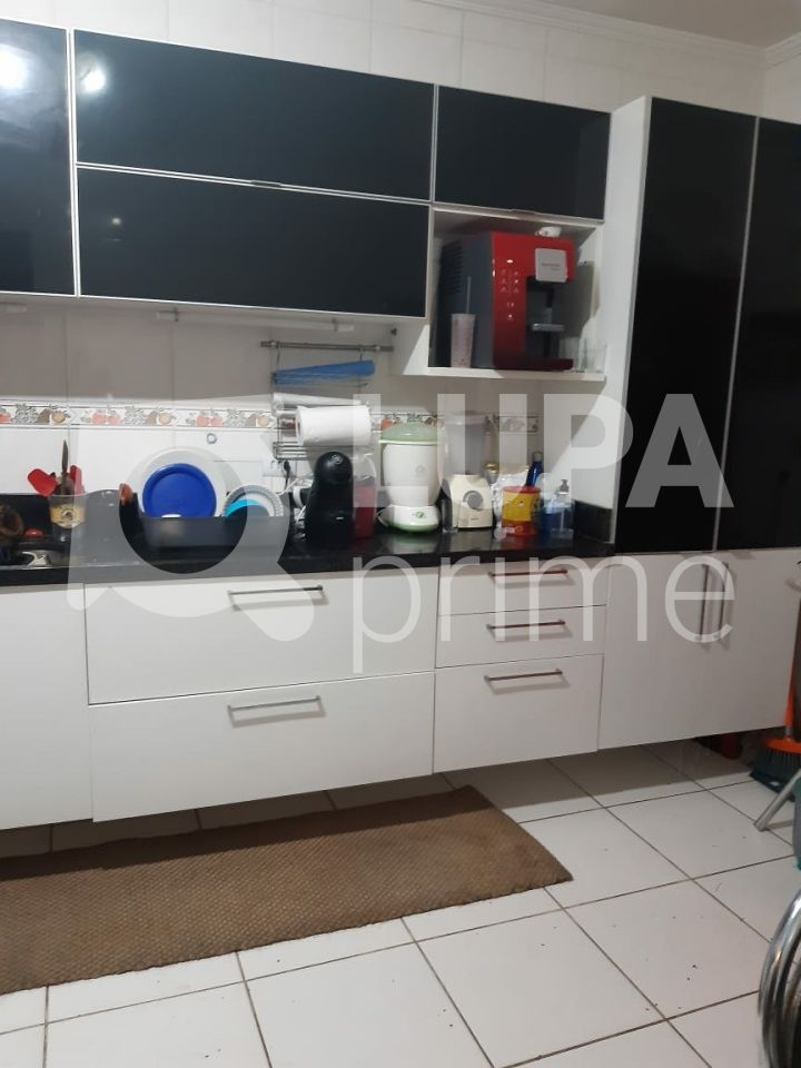 Casa à venda com 3 quartos, 240m² - Foto 37