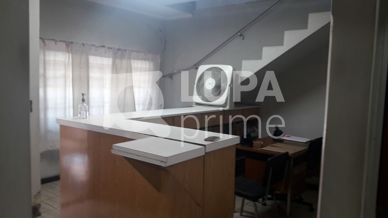 Casa à venda com 2 quartos, 80m² - Foto 1