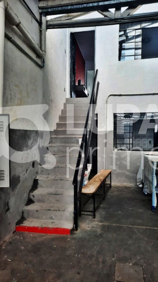 Depósito-Galpão-Armazém à venda, 560m² - Foto 8