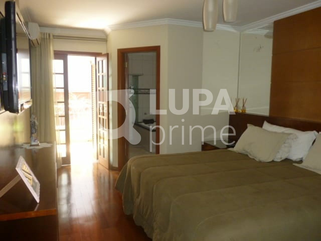 sobrado-venda-sao-paulo-jardim-virginia-bianca-3dormitorios-3suites-4vagas-272m2-LS32808