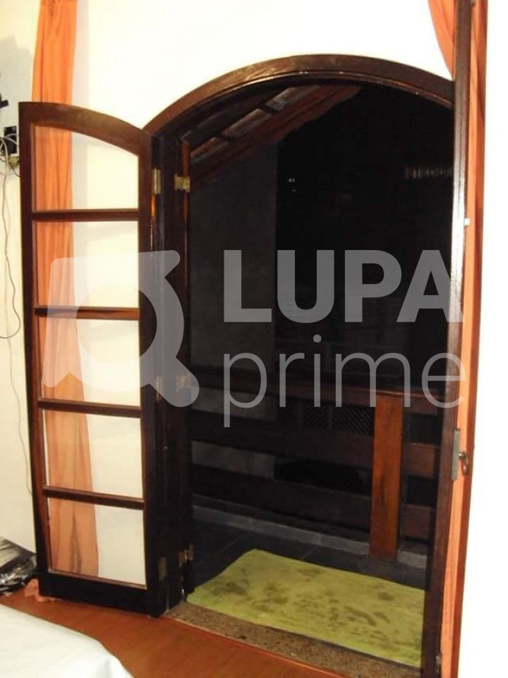 sobrado-venda-sao-paulo-jardim-santa-fe-zona-oeste-3dormitorios-3suites-4vagas-272m2-LS32838