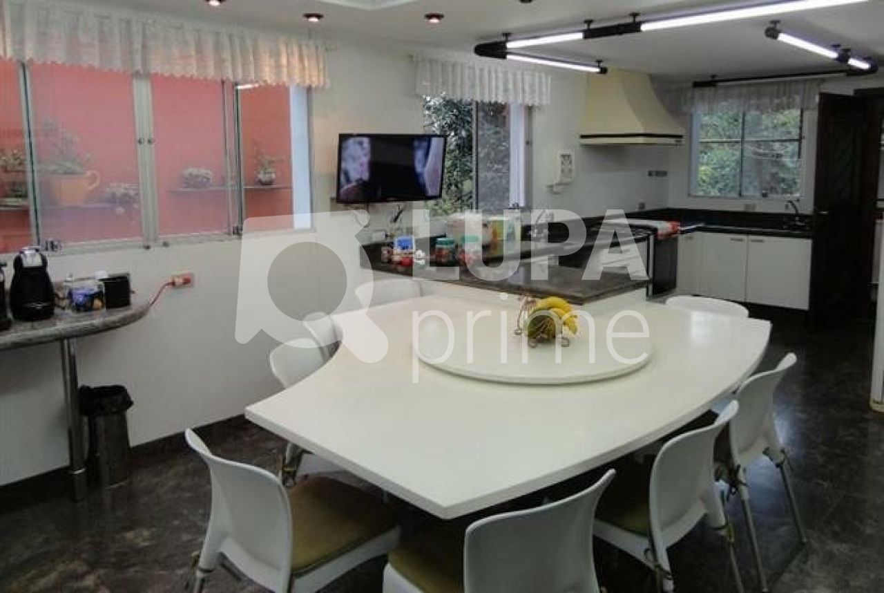 Casa à venda com 6 quartos, 461m² - Foto 8