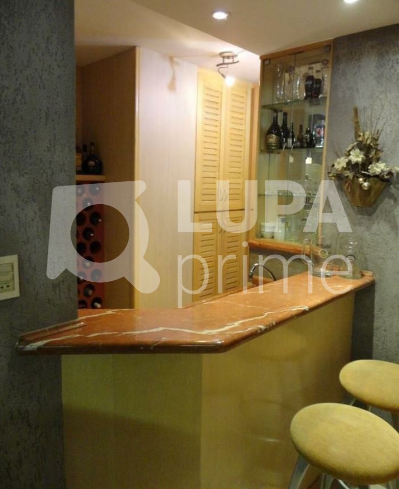 Casa à venda com 6 quartos, 461m² - Foto 12