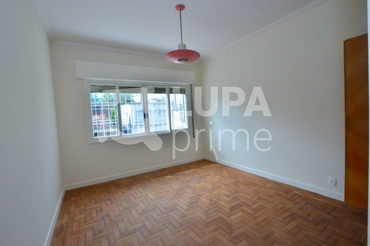 sobrado-venda-sao-paulo-moema-5dormitorios-2suites-4vagas-300m2-LS32911