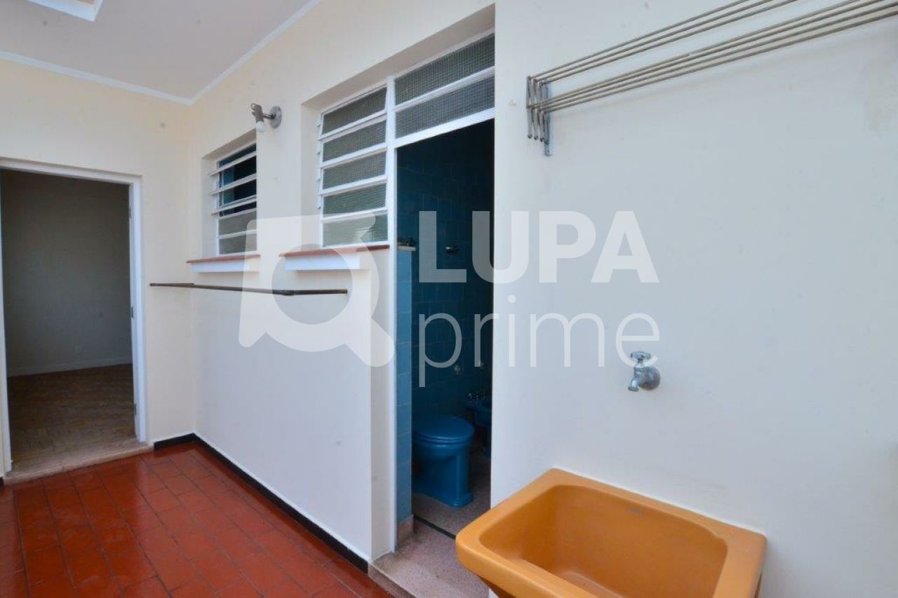 sobrado-venda-sao-paulo-moema-5dormitorios-2suites-4vagas-300m2-LS32911