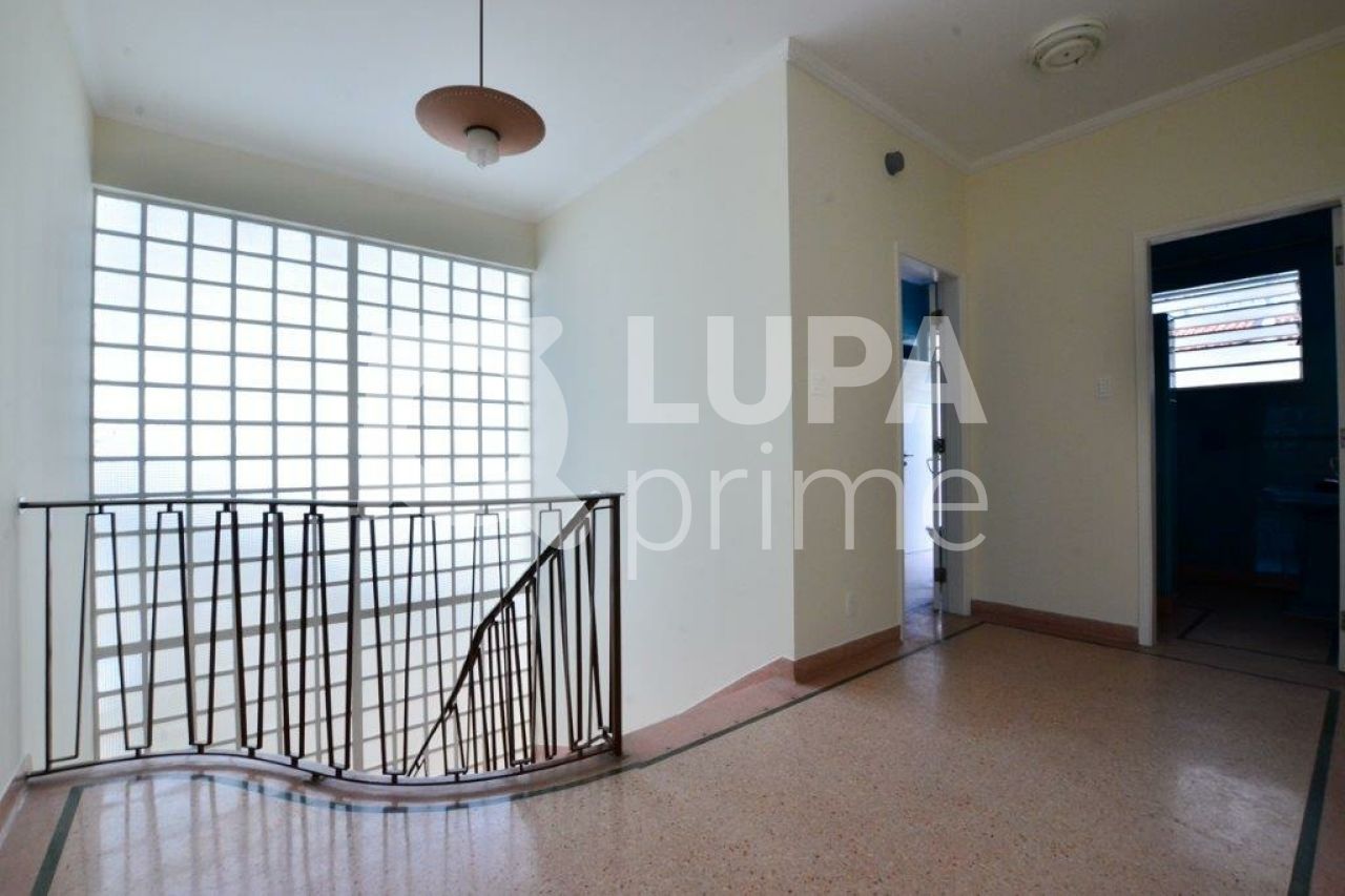 sobrado-venda-sao-paulo-moema-5dormitorios-2suites-4vagas-300m2-LS32911