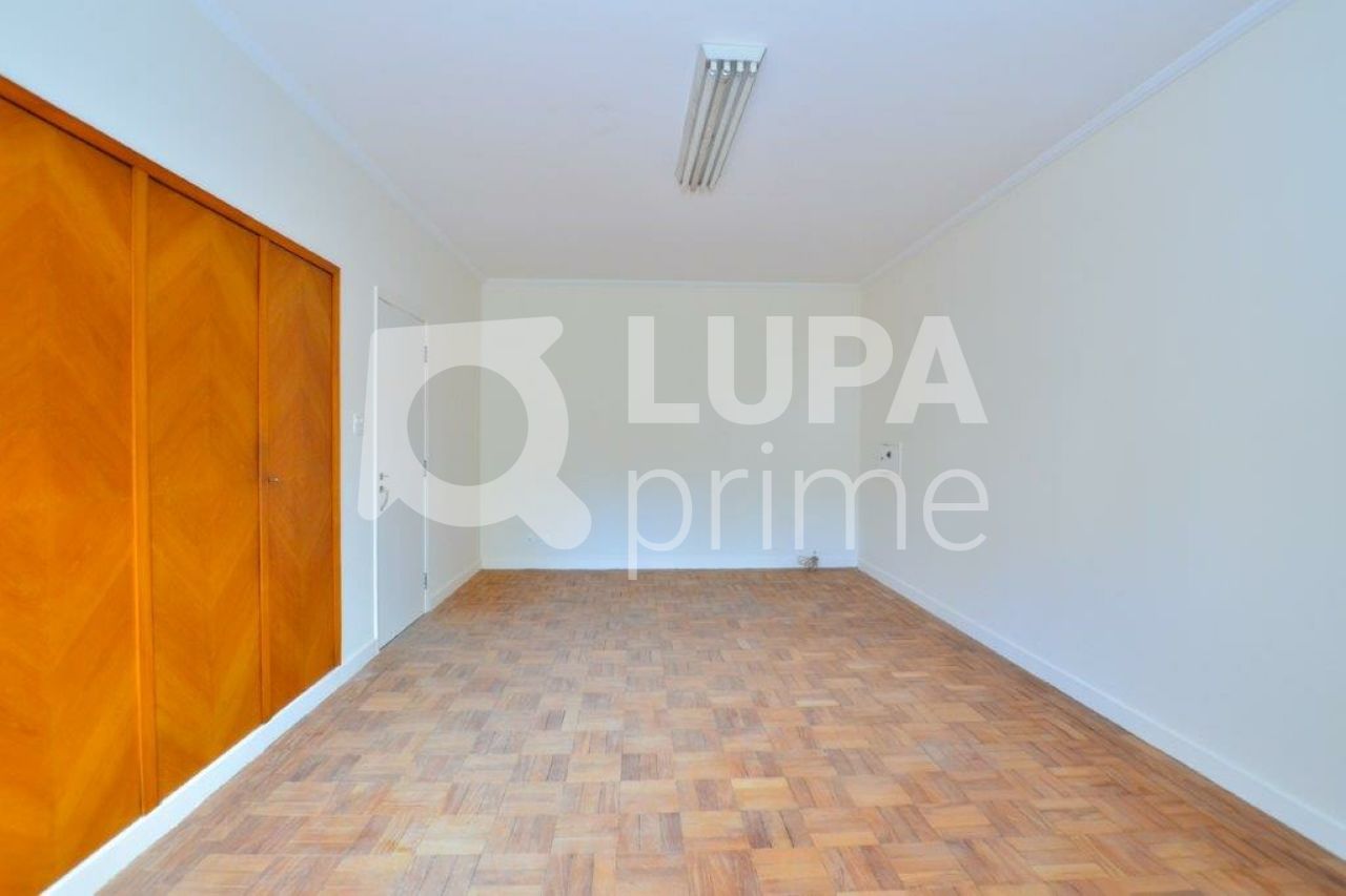 sobrado-venda-sao-paulo-moema-5dormitorios-2suites-4vagas-300m2-LS32911