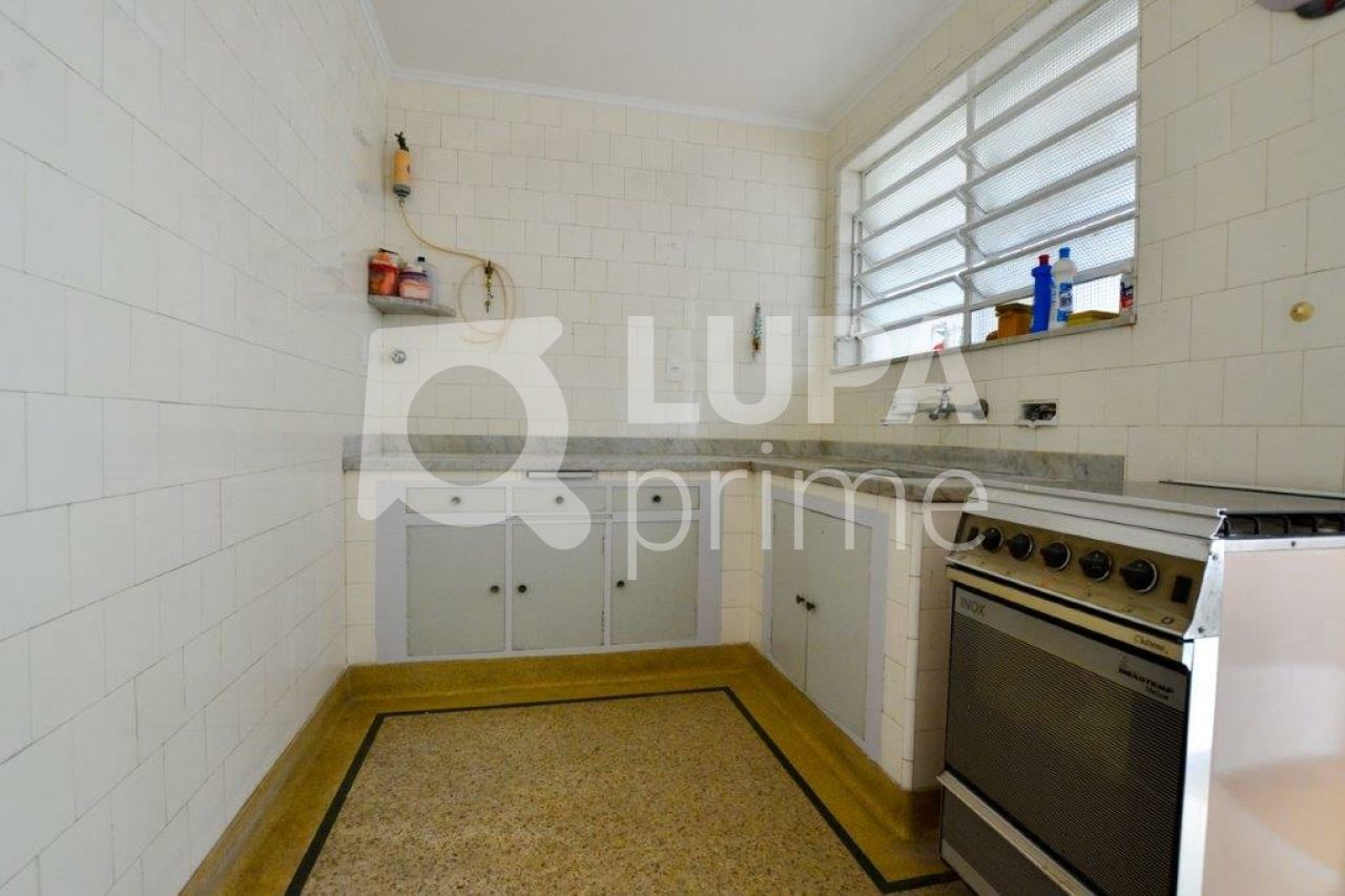 sobrado-venda-sao-paulo-moema-5dormitorios-2suites-4vagas-300m2-LS32911