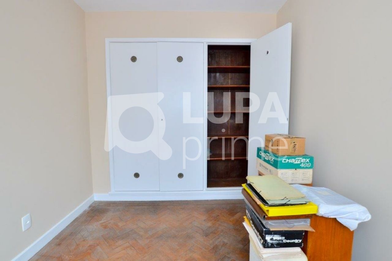 sobrado-venda-sao-paulo-moema-5dormitorios-2suites-4vagas-300m2-LS32911
