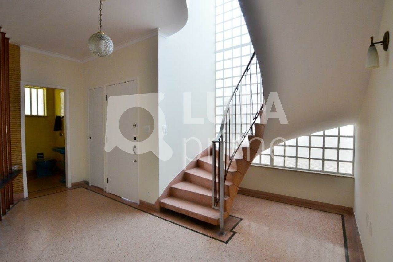 sobrado-venda-sao-paulo-moema-5dormitorios-2suites-4vagas-300m2-LS32911