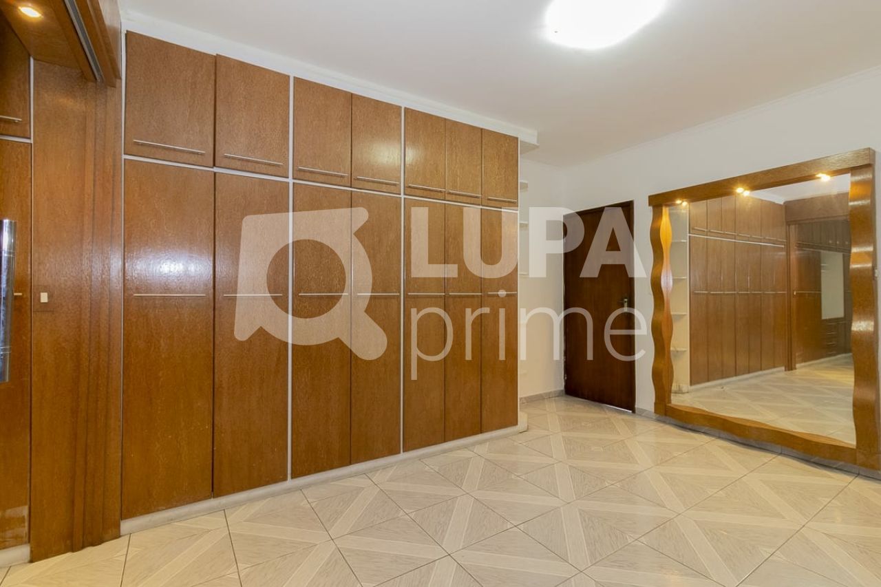 casa-assobradada-venda-sao-paulo-jardim-guapira-3dormitorios-1suite-310m2-LS33413