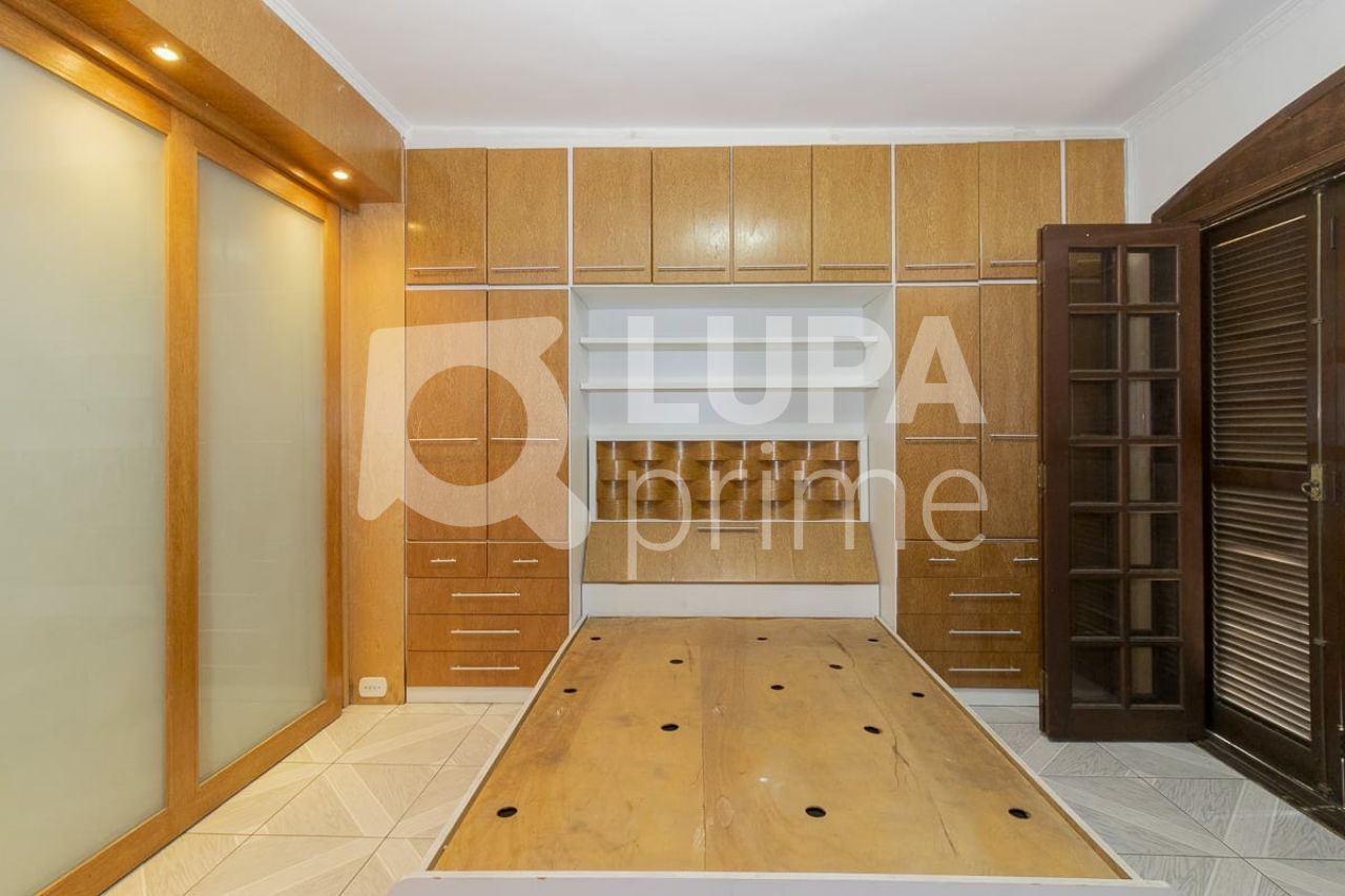 casa-assobradada-venda-sao-paulo-jardim-guapira-3dormitorios-1suite-310m2-LS33413