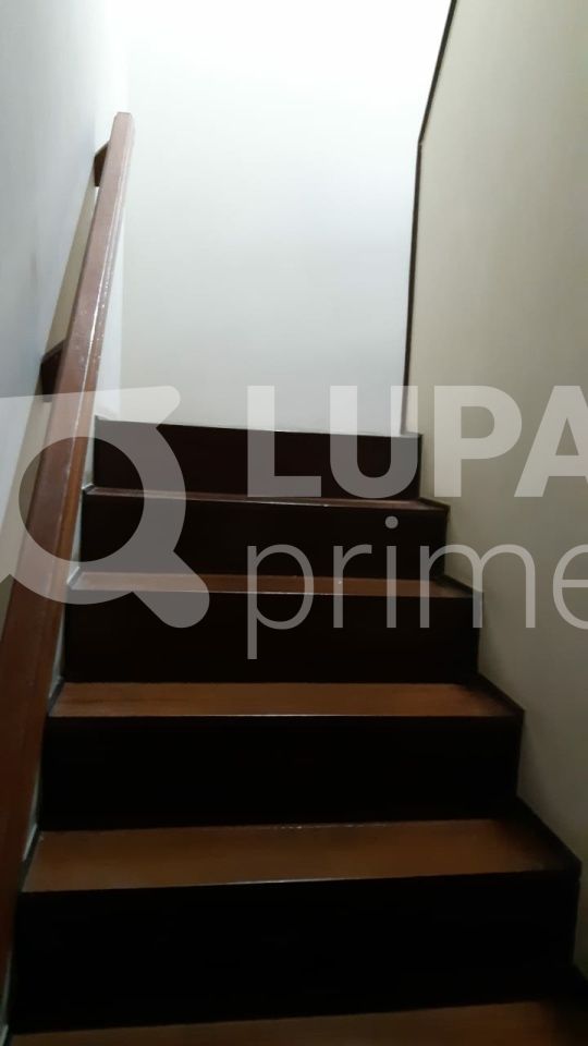 Casa à venda com 3 quartos, 250m² - Foto 7