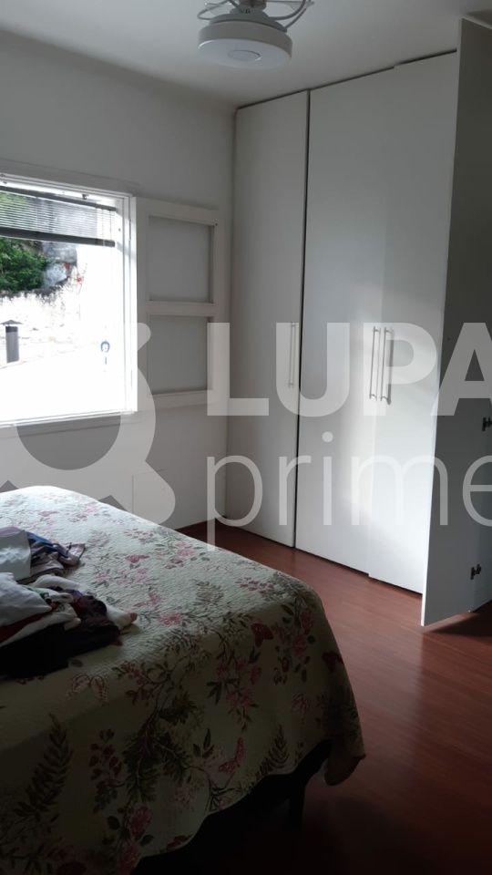 Casa à venda com 3 quartos, 250m² - Foto 11
