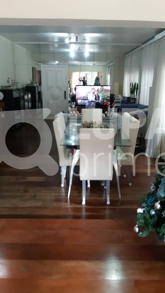 Casa à venda com 3 quartos, 250m² - Foto 5