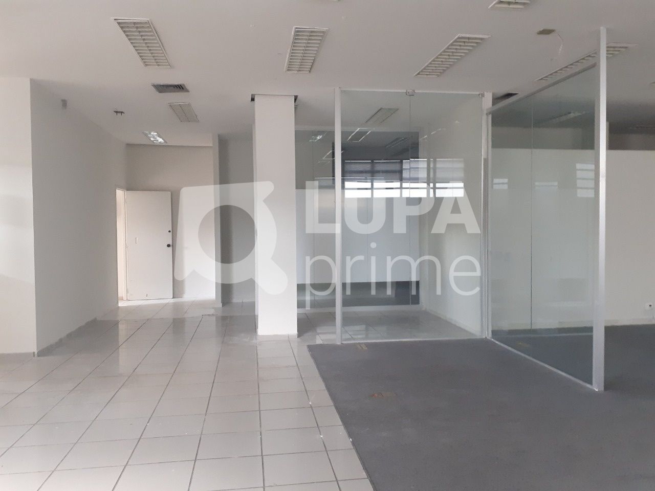 salao-locacao-sao-paulo-agua-fria-15vagas-250m2-LS33679