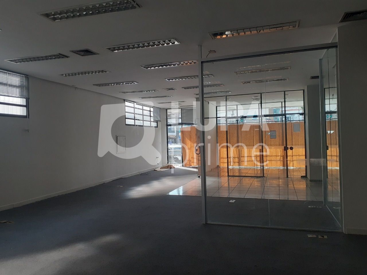 salao-locacao-sao-paulo-agua-fria-15vagas-250m2-LS33679